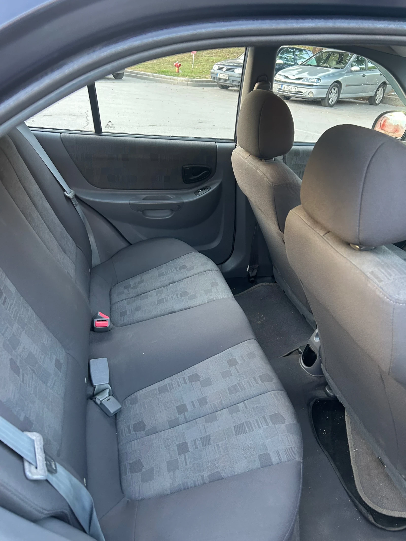 Hyundai Accent 1.3 бензин/газ, снимка 7 - Автомобили и джипове - 55878511