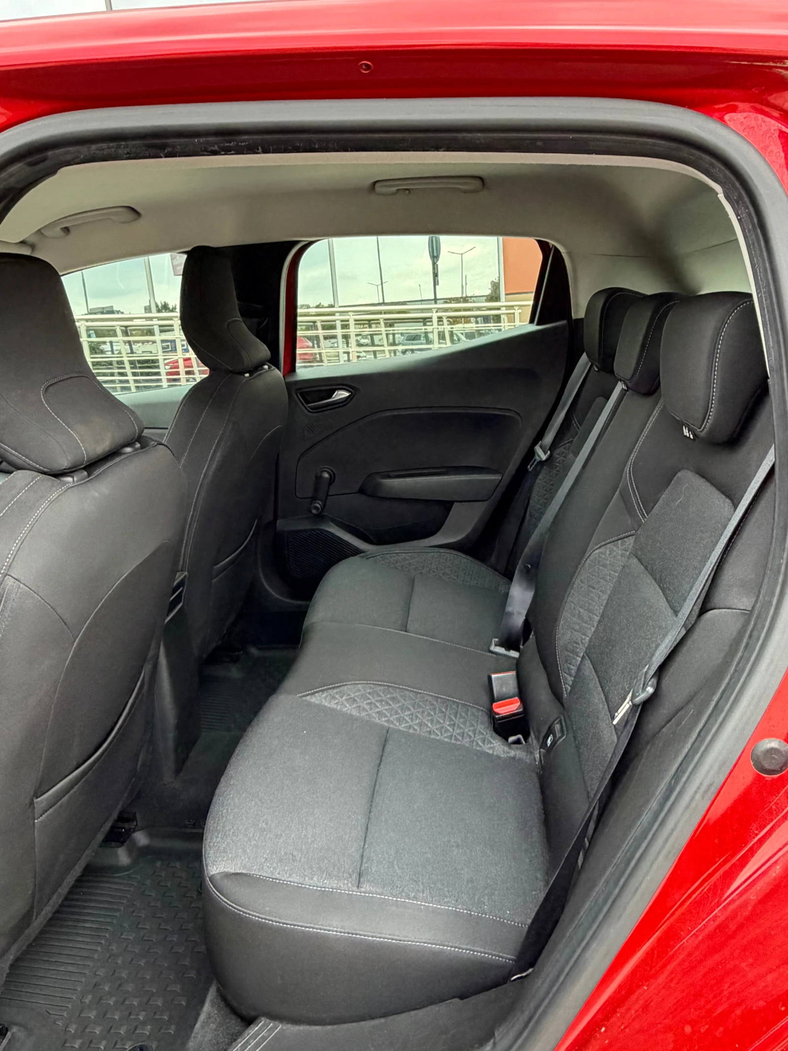 Renault Clio, снимка 7 - Автомобили и джипове - 56671741