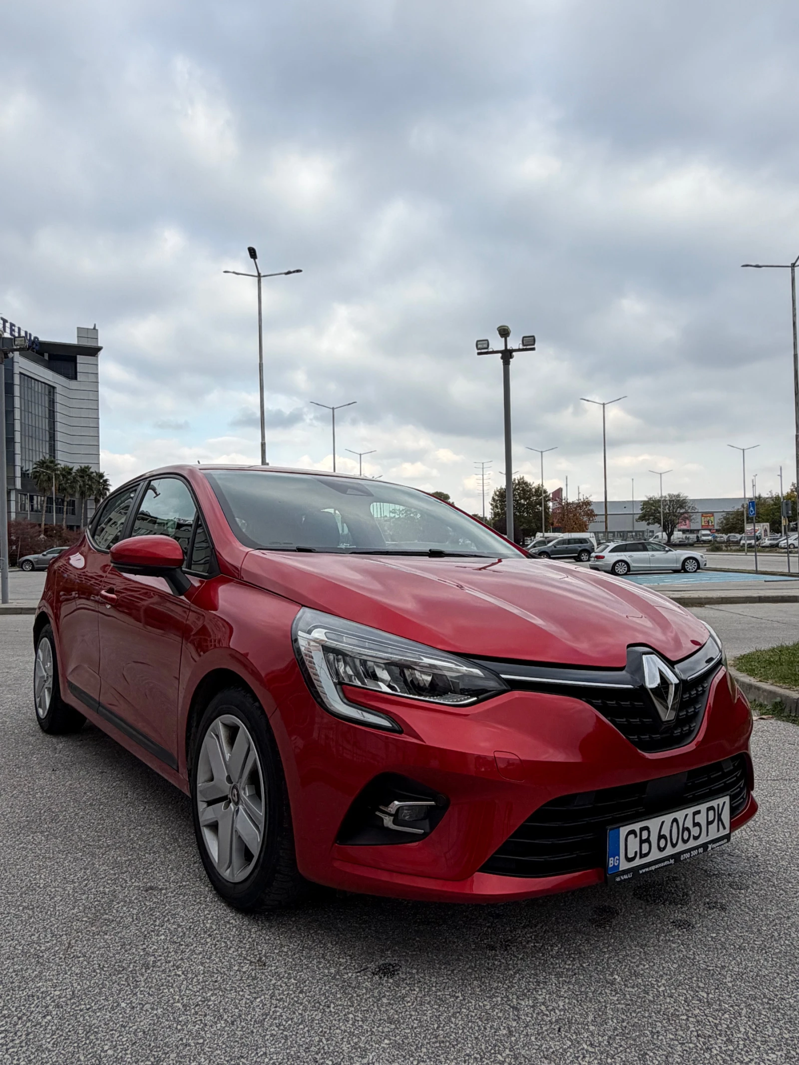 Renault Clio, снимка 4 - Автомобили и джипове - 56671741