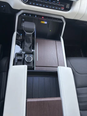 Toyota Sequoia - 103887 € / 203185.31 лв. - 87617746 6