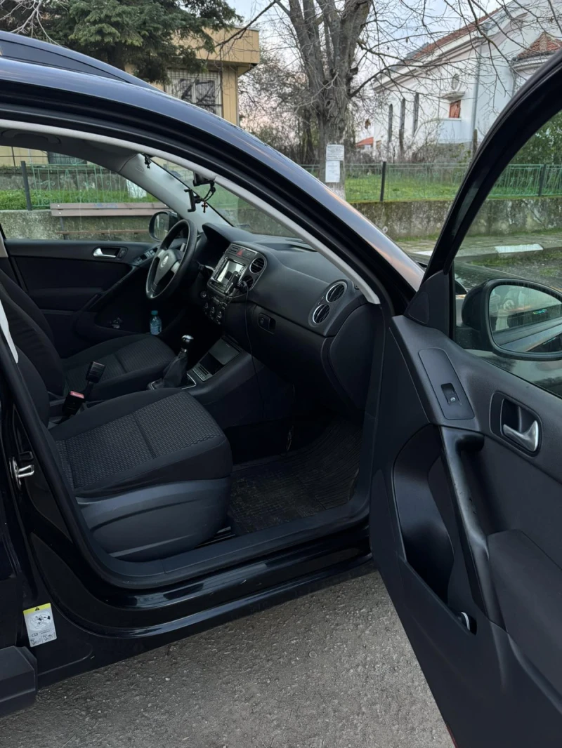 VW Tiguan 1.4TSI, снимка 8 - Автомобили и джипове - 52651615