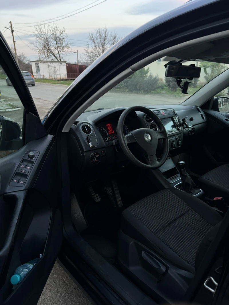VW Tiguan 1.4TSI, снимка 9 - Автомобили и джипове - 52651615