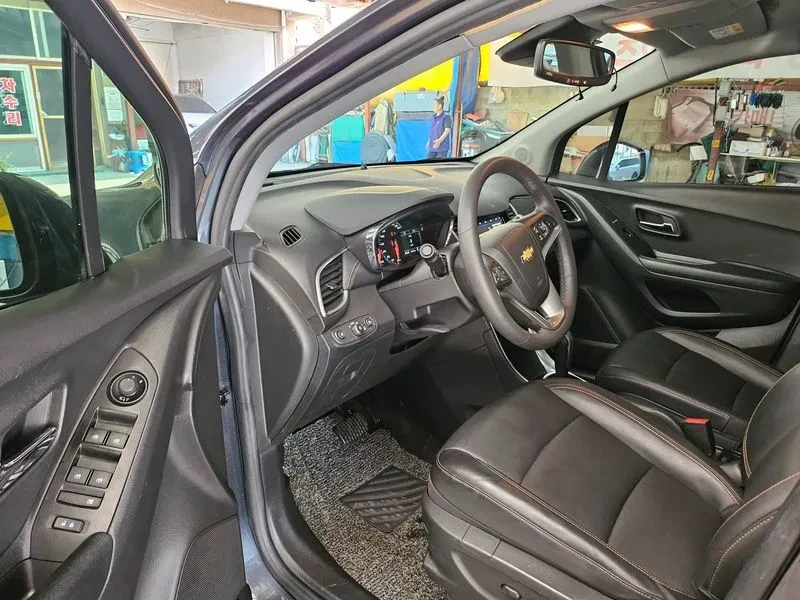 Chevrolet Trax 1.4 Premier, снимка 7 - Автомобили и джипове - 56576041