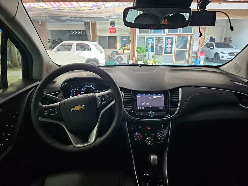 Chevrolet Trax 1.4 Premier, снимка 9 - Автомобили и джипове - 56576041