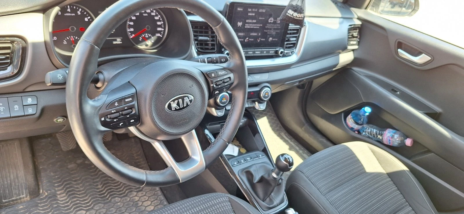 Kia Stonic 1.2MPI ЕX Гаранционен - изображение 10