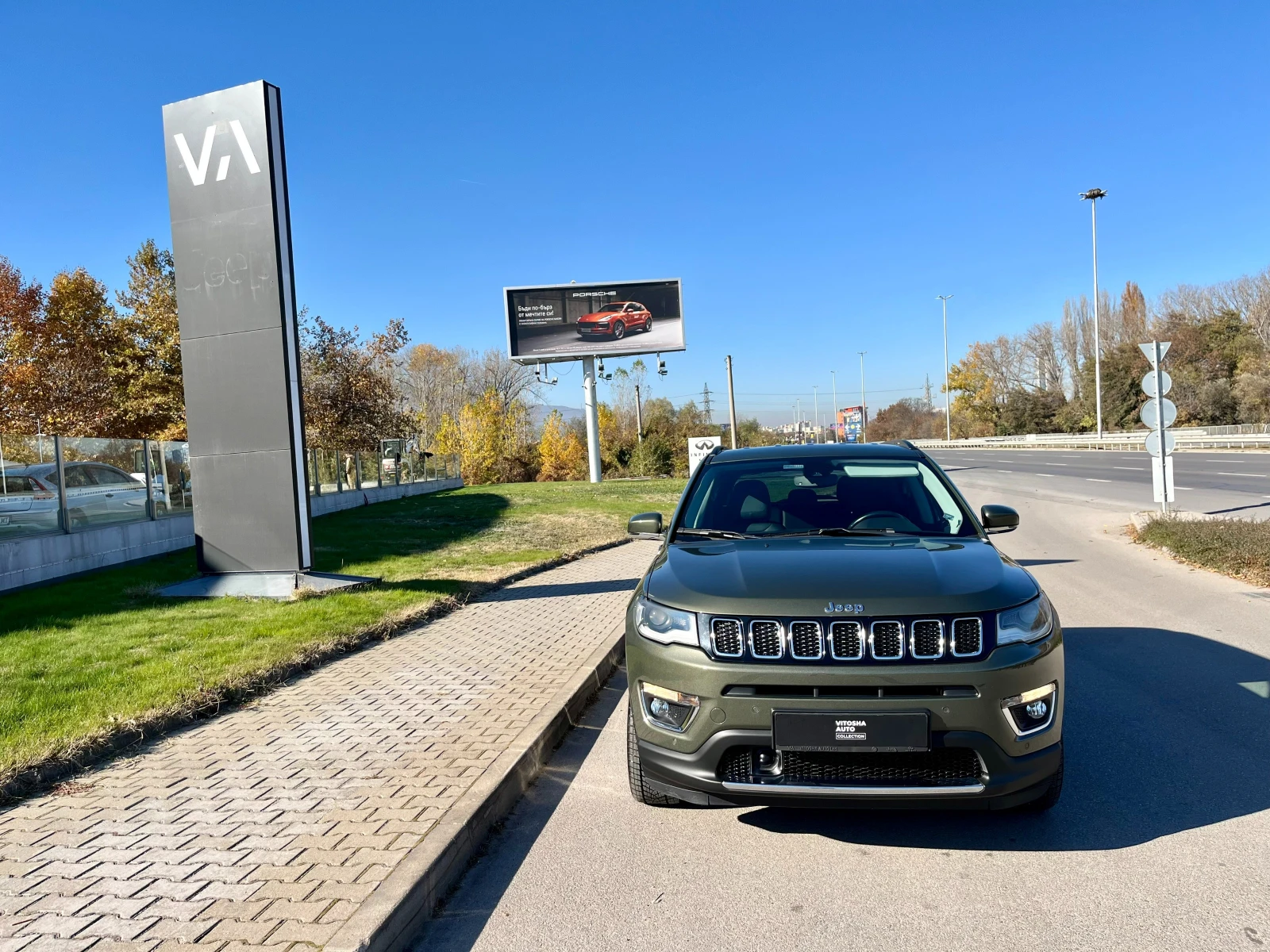 Jeep Compass 2.0d LIMITED 4x4 - изображение 2