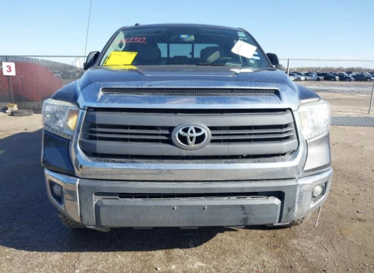 Toyota Tundra SR5 Кожа* Подгрев* Шибидах*  - изображение 2