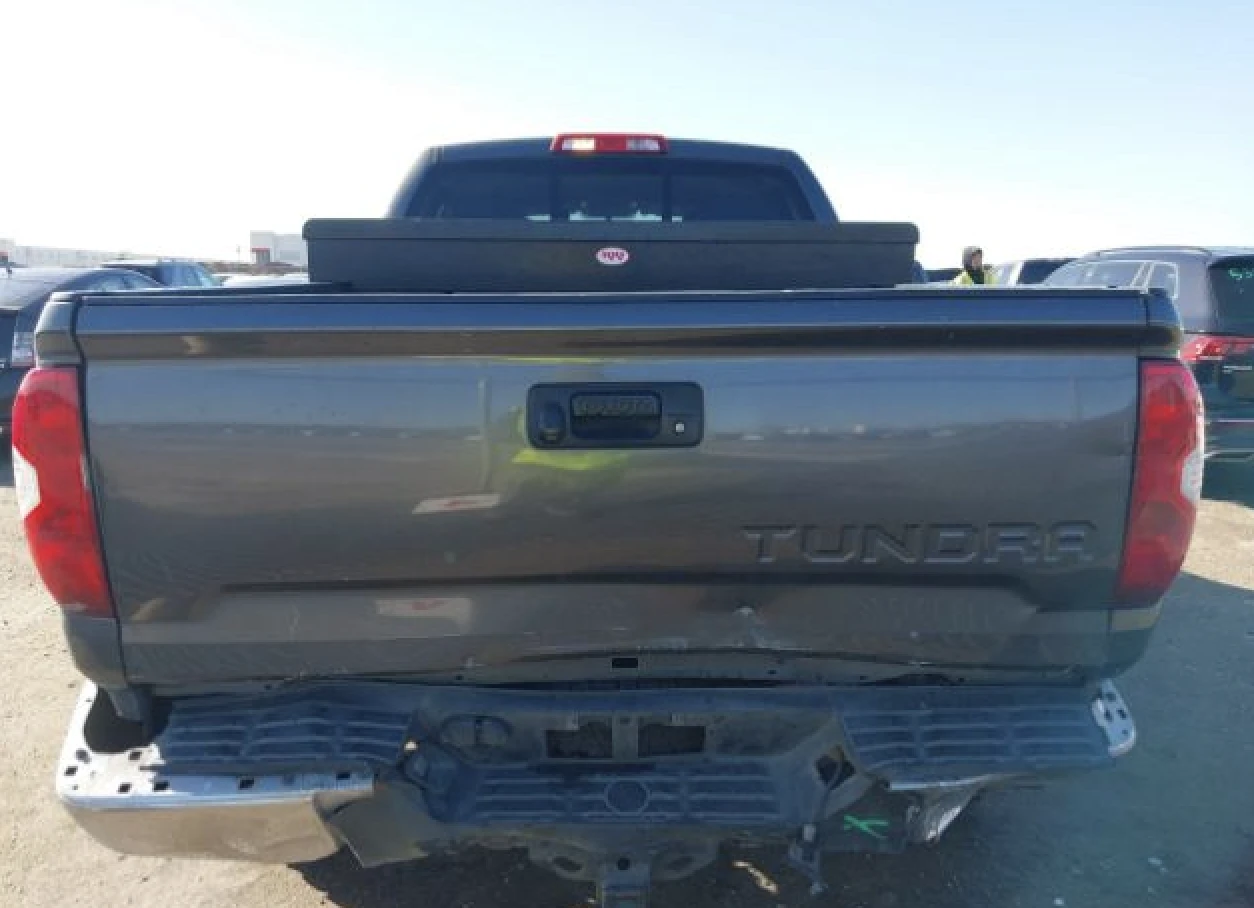 Toyota Tundra SR5 Кожа* Подгрев* Шибидах*  - изображение 5