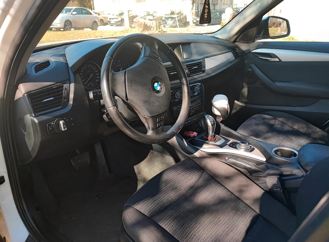 BMW X1 sDrive 16D Facelift Navi - изображение 8