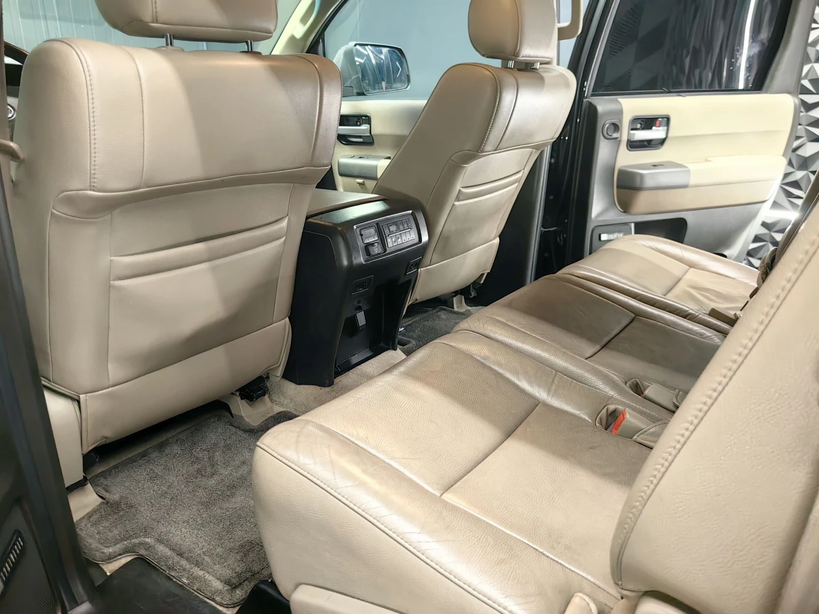 Toyota Sequoia 5.7* ГАЗ-БЕНЗИН* 6+ 1* LIMITED* 4x4* РЕГ* ПЕРФЕКТН - изображение 10