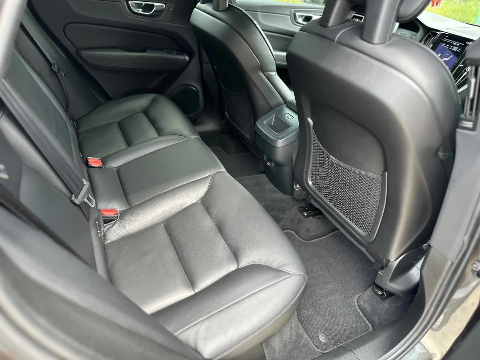 Volvo XC60 T5, снимка 11 - Автомобили и джипове - 53306591