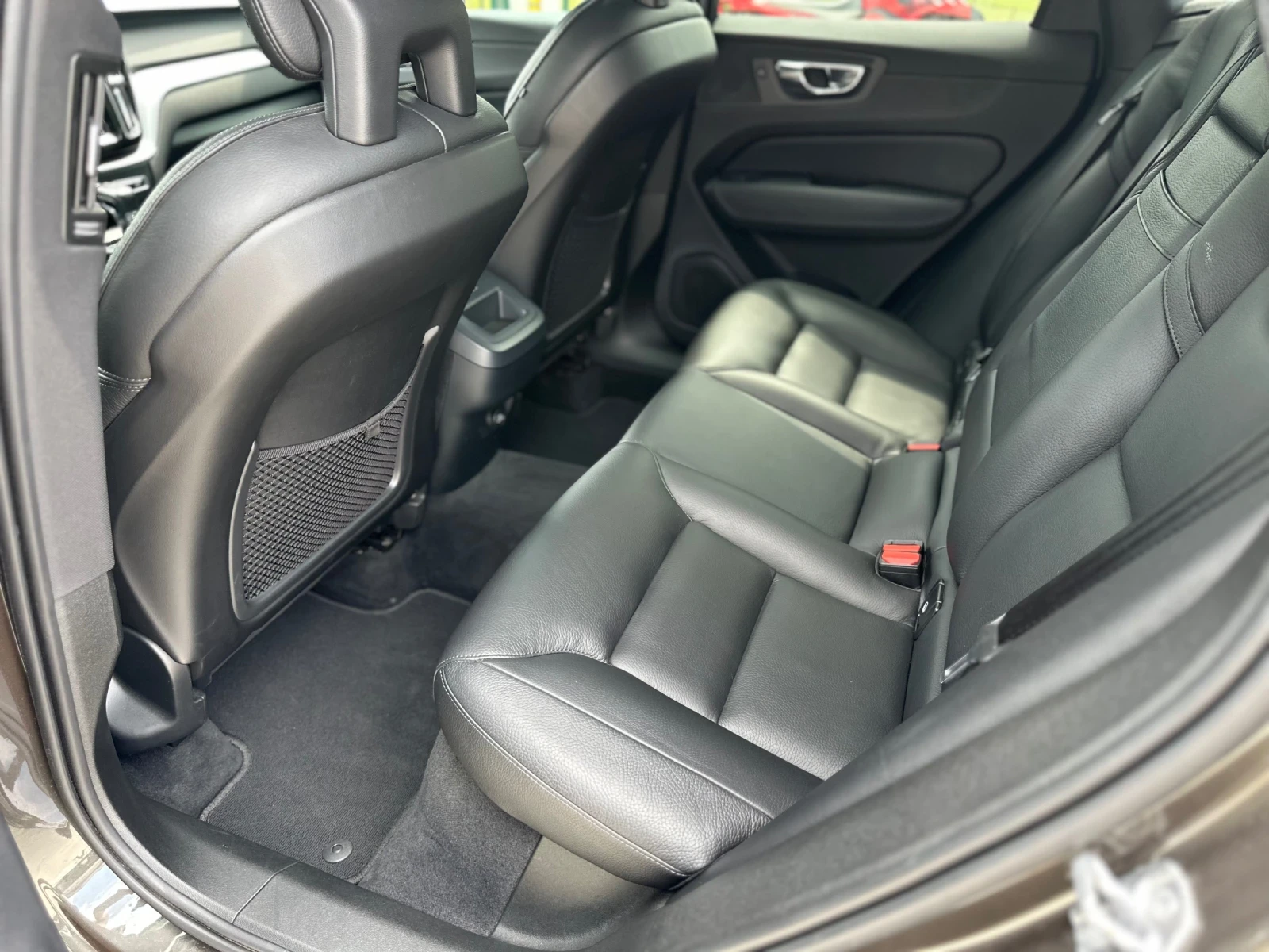 Volvo XC60 T5, снимка 10 - Автомобили и джипове - 53306591