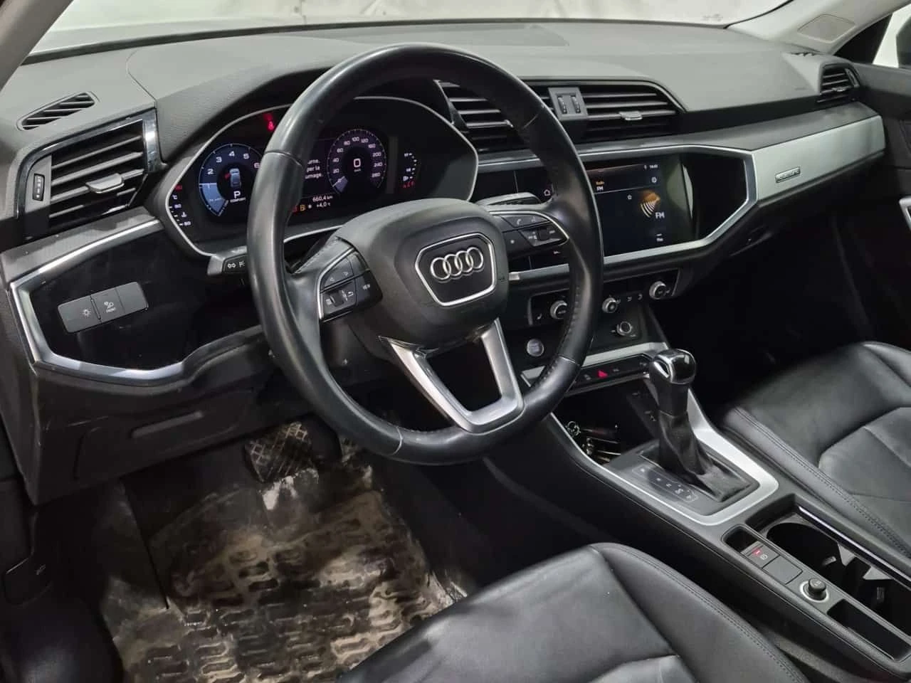 Audi Q3 * PREMIUM * CARFAX * ПАНОРАМА * 2 КЛЮЧА * , снимка 12 - Автомобили и джипове - 54144083