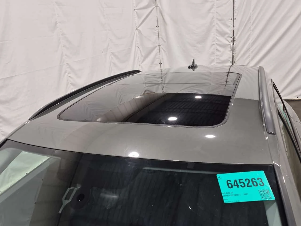 Audi Q3 * PREMIUM * CARFAX * ПАНОРАМА * 2 КЛЮЧА * , снимка 7 - Автомобили и джипове - 54144083