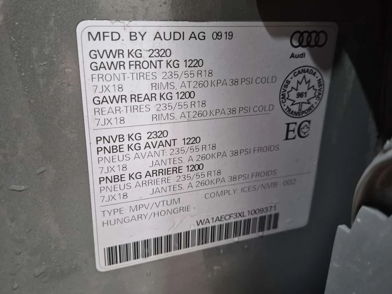 Audi Q3 * PREMIUM * CARFAX * ПАНОРАМА * 2 КЛЮЧА * , снимка 16 - Автомобили и джипове - 54144083