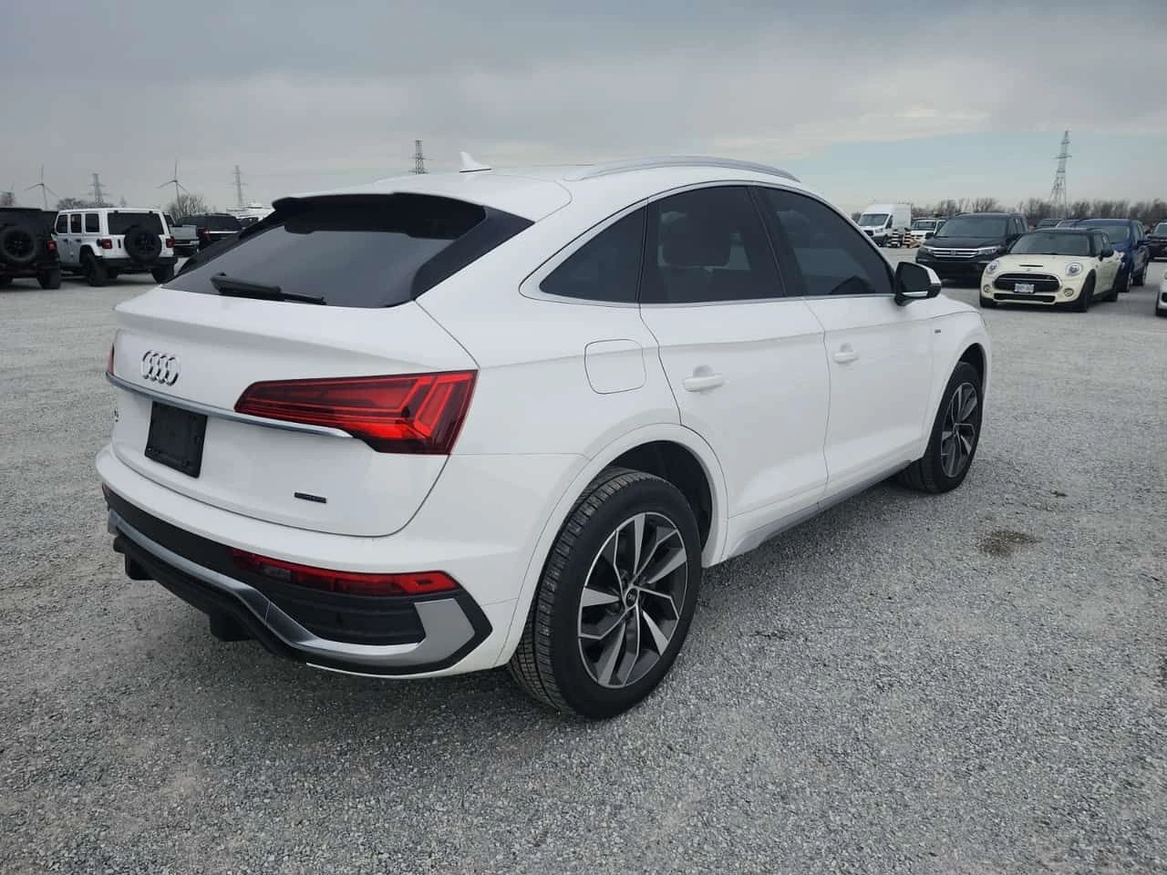 Audi Q5 Sportback CARFAX, снимка 3 - Автомобили и джипове - 54339739