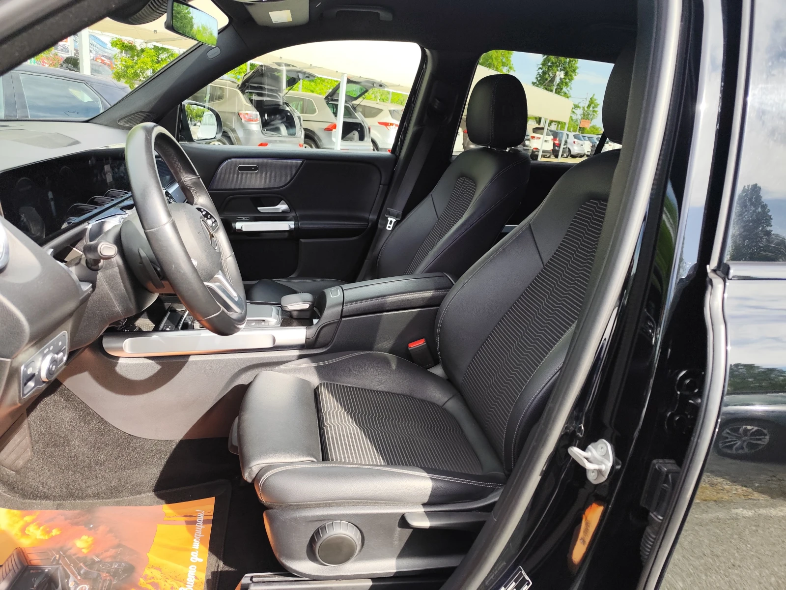 Mercedes-Benz GLB 220 D* LED* NAVI* VIRTUAL COCKPIT* HEAD UP* ПОДГРЕВ, снимка 7 - Автомобили и джипове - 54515638