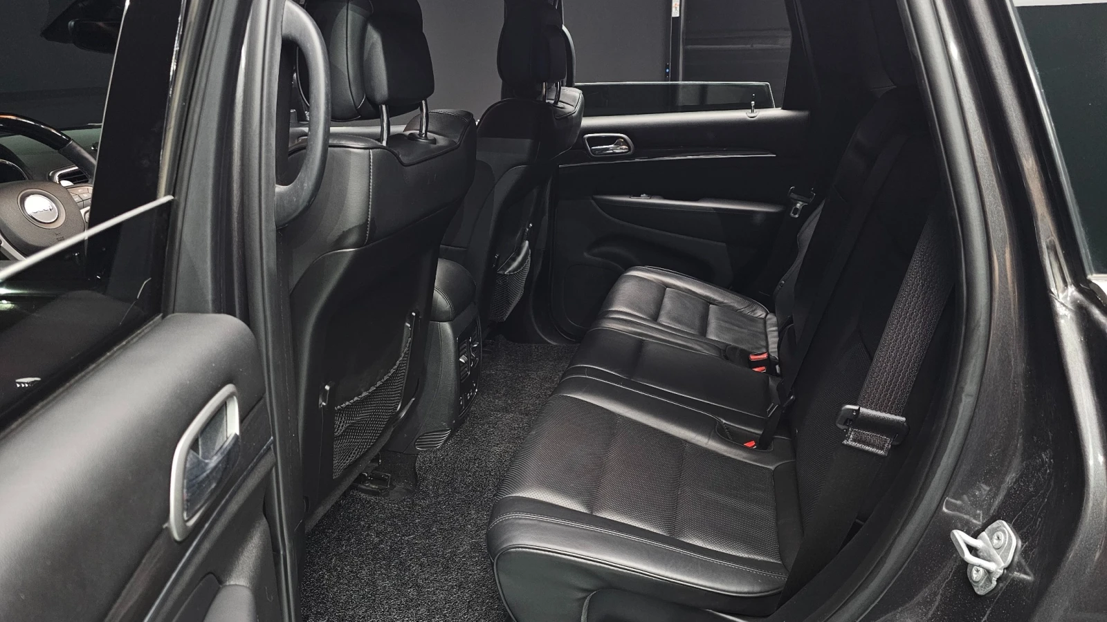 Jeep Grand cherokee 3.6 OVERLAND * KРАЙНА ЦЕНА* FULL MAXX, снимка 7 - Автомобили и джипове - 56245949