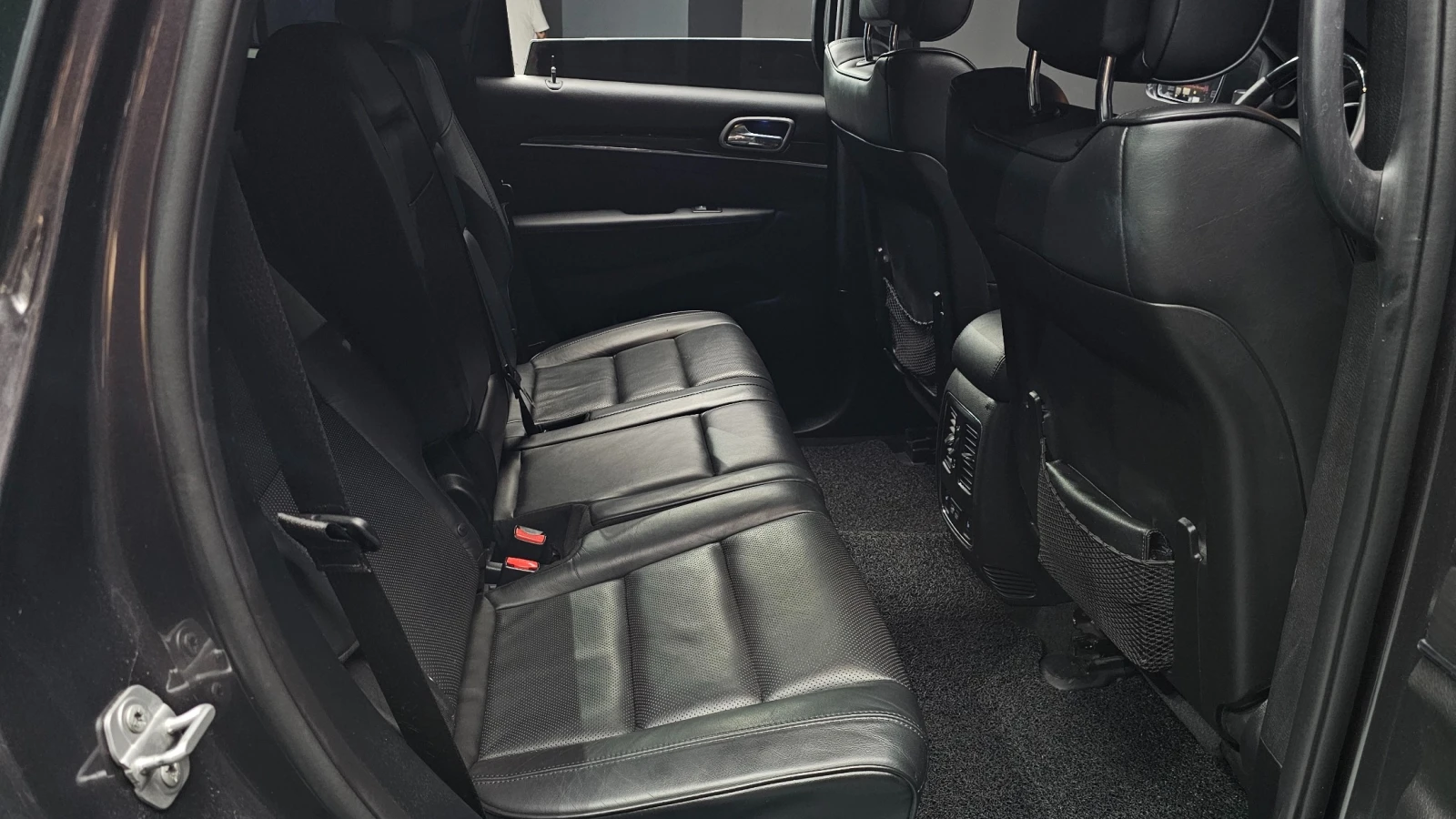 Jeep Grand cherokee 3.6 OVERLAND * KРАЙНА ЦЕНА* FULL MAXX, снимка 8 - Автомобили и джипове - 56245949