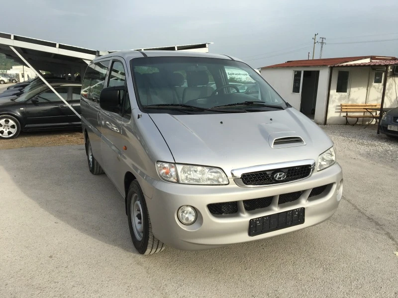 Hyundai H1 2.5CRDI, 9-места, снимка 3 - Бусове и автобуси - 45321670