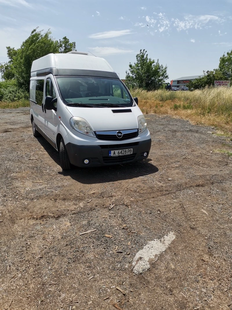 Opel Vivaro, снимка 13 - Бусове и автобуси - 47174502