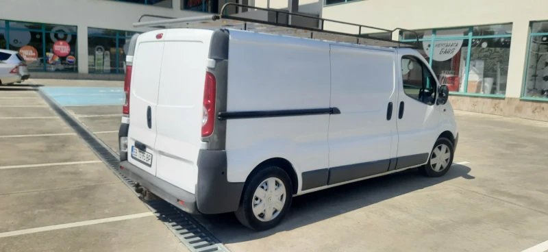 Opel Vivaro, снимка 5 - Бусове и автобуси - 47777112