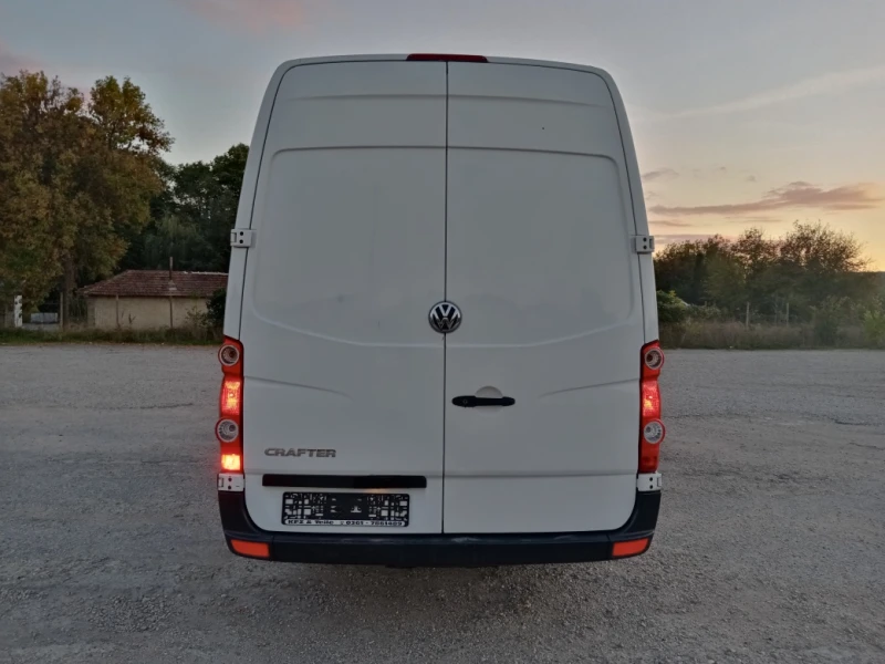 VW Crafter Макси база, снимка 9 - Бусове и автобуси - 47596236