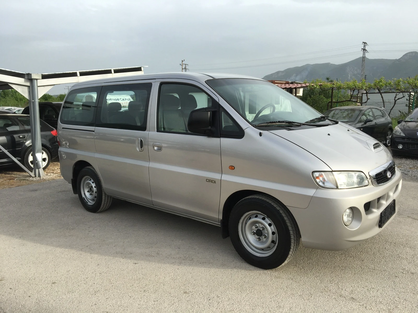 Hyundai H1 2.5CRDI, 9-места - изображение 4