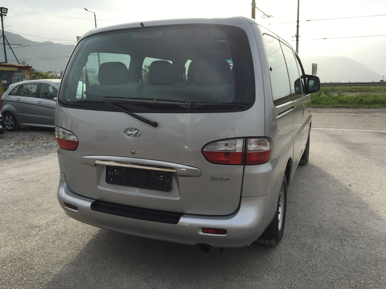 Hyundai H1 2.5CRDI, 9-места - изображение 6