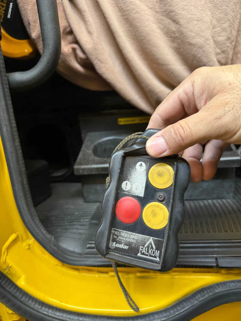 Scania R 340 Пътна помощ, снимка 8 - Камиони - 53110806