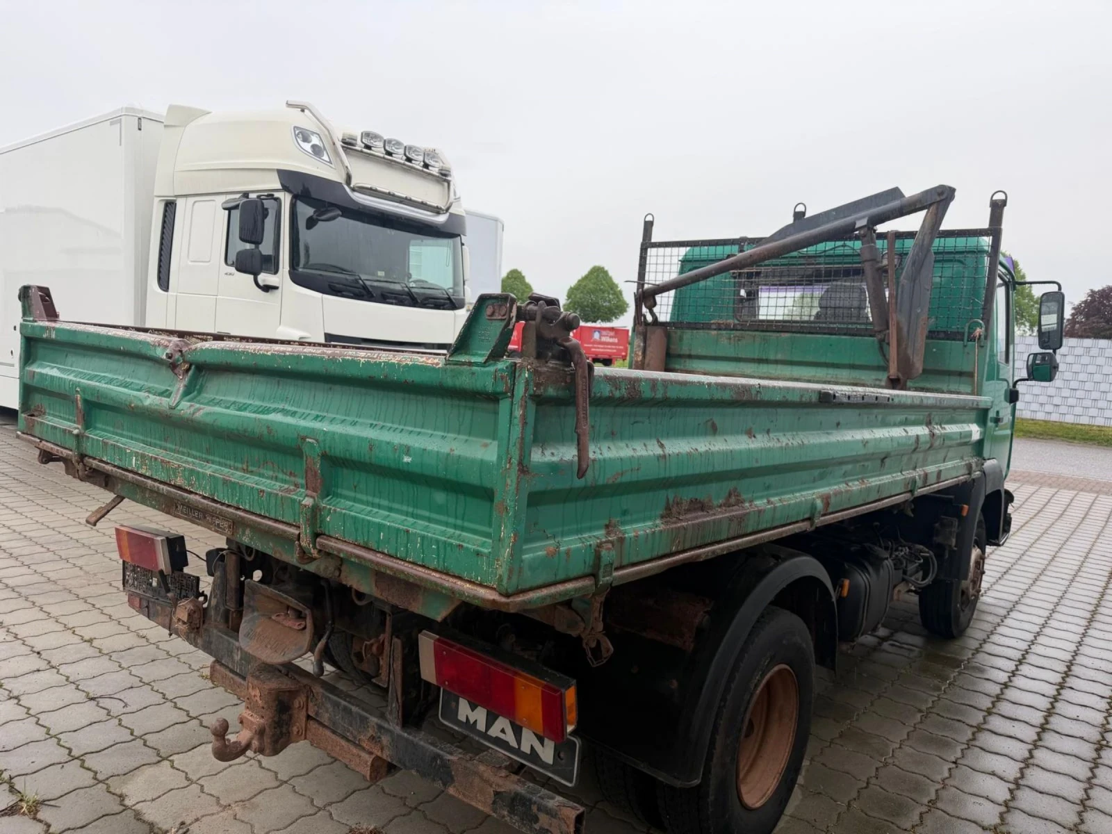 Man 18 Самосвал с кран, 180 к.с., нов внос , снимка 5 - Камиони - 54444565