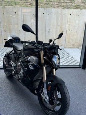     BMW S 1000R