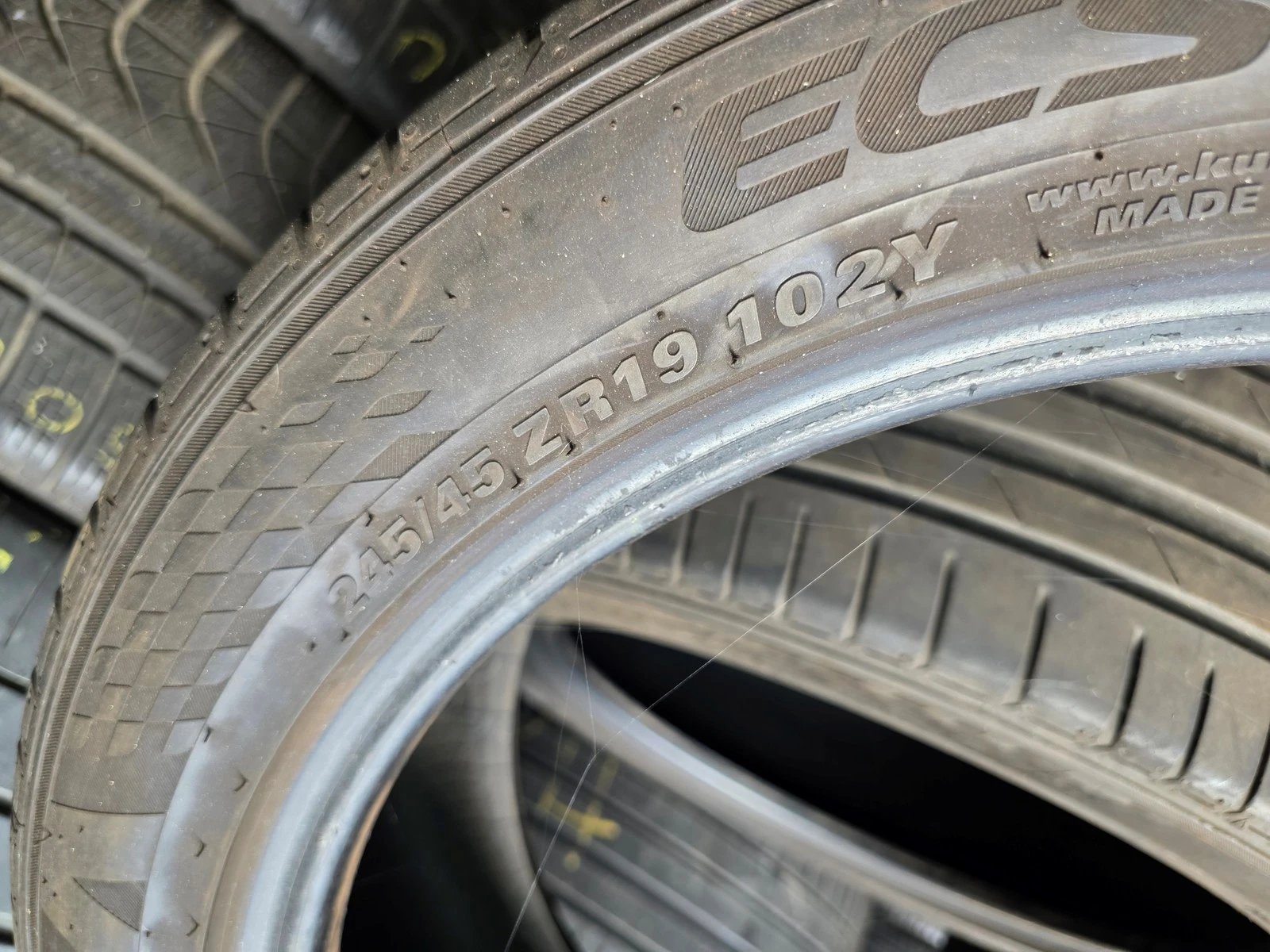 Гуми Летни 245/45R19, снимка 6 - Гуми и джанти - 56664450