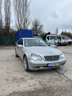 Mercedes-Benz C 240 Газ-Бензин, снимка 2 - Автомобили и джипове - 44744667