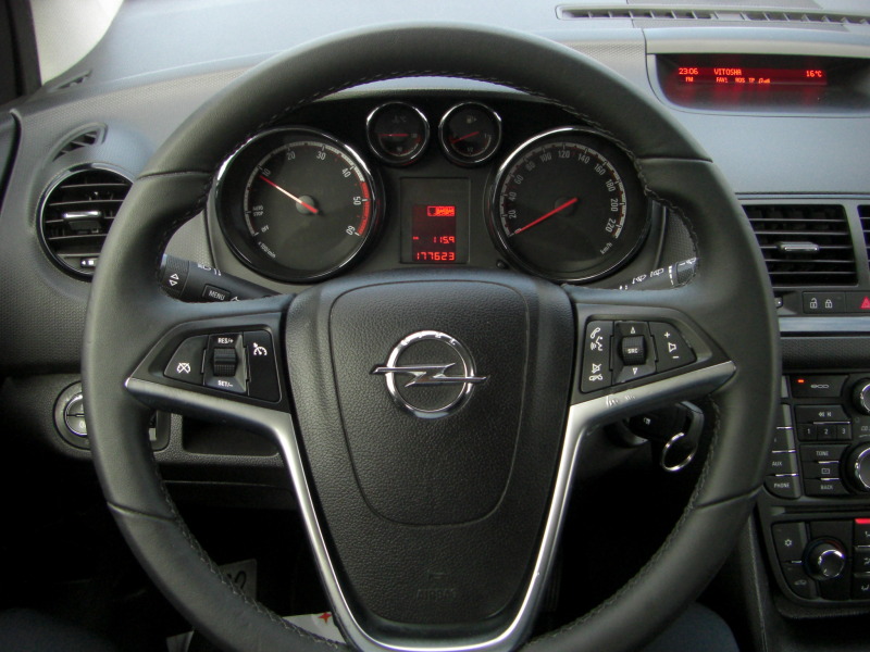 Opel Meriva 1.6cdti 6ck. EURO 6B, снимка 11 - Автомобили и джипове - 40599032