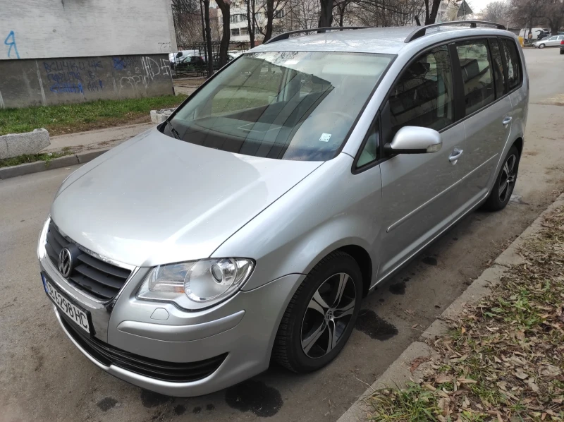 VW Touran 1.4 TSI, снимка 13 - Автомобили и джипове - 47199969