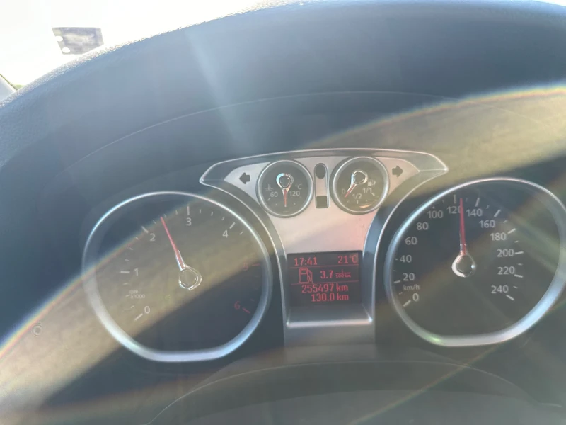 Ford Focus 1.8 tdci, снимка 10 - Автомобили и джипове - 49699242