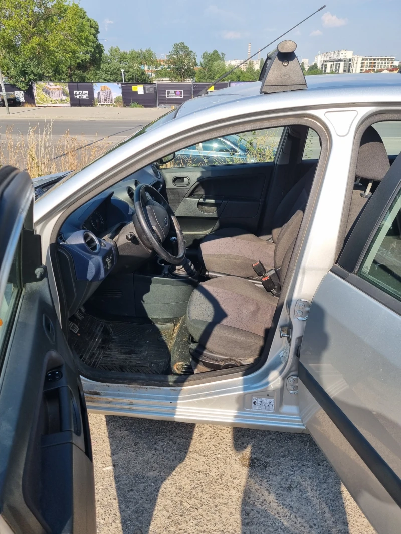 Ford Fiesta, снимка 8 - Автомобили и джипове - 52679003