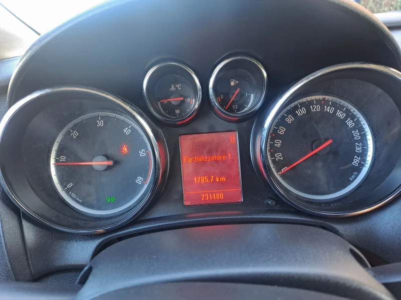 Opel Astra 1.7 d, снимка 6 - Автомобили и джипове - 51769778