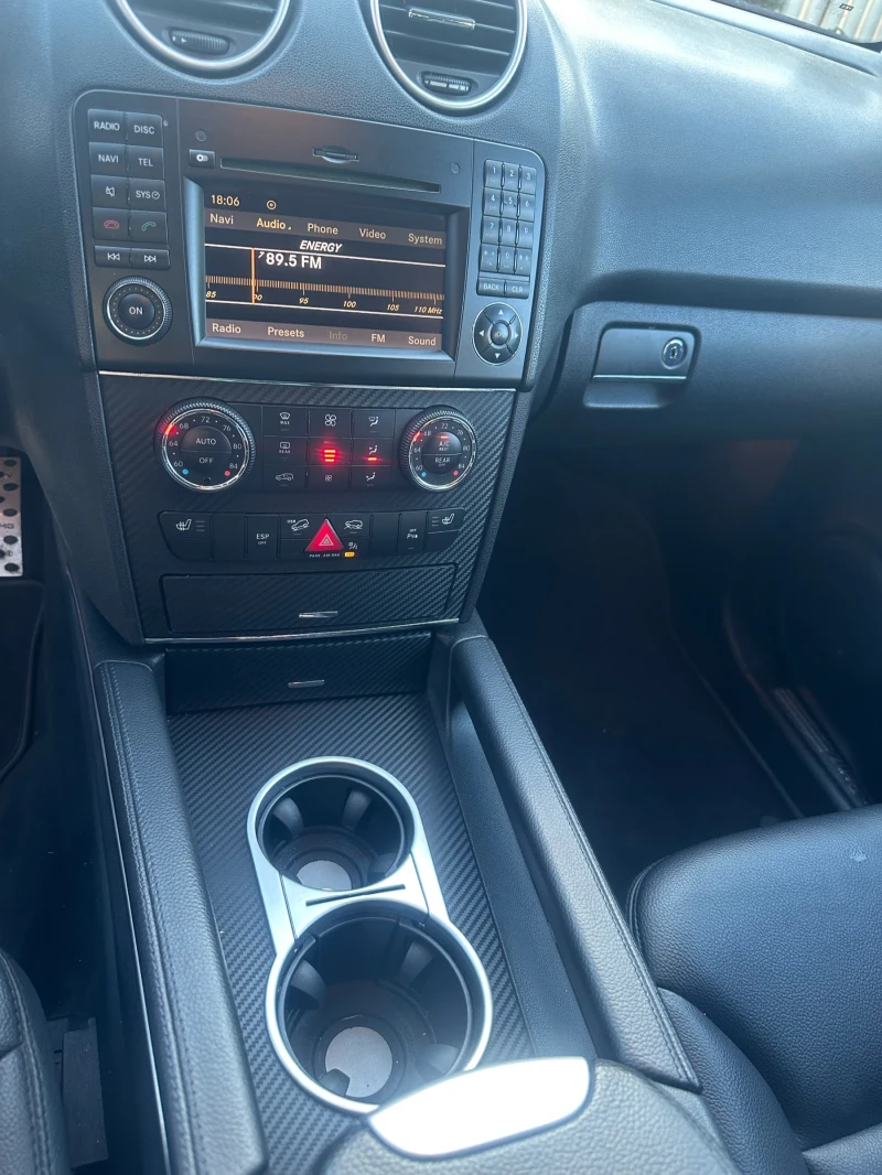 Mercedes-Benz ML 550 5.5AMG, снимка 10 - Автомобили и джипове - 51791879