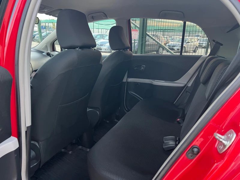 Toyota Yaris 1.4D4D-90p.s-Facelift-Kayless Go!!!, снимка 11 - Автомобили и джипове - 52031250