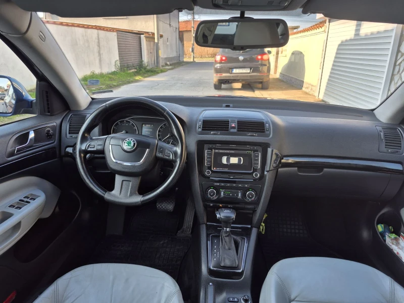 Skoda Octavia, снимка 15 - Автомобили и джипове - 52831405