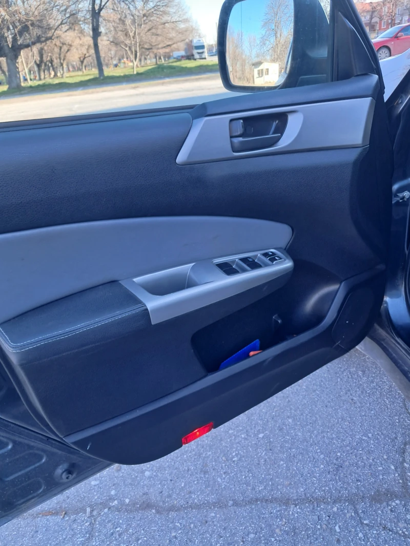 Subaru Forester, снимка 11 - Автомобили и джипове - 53074163