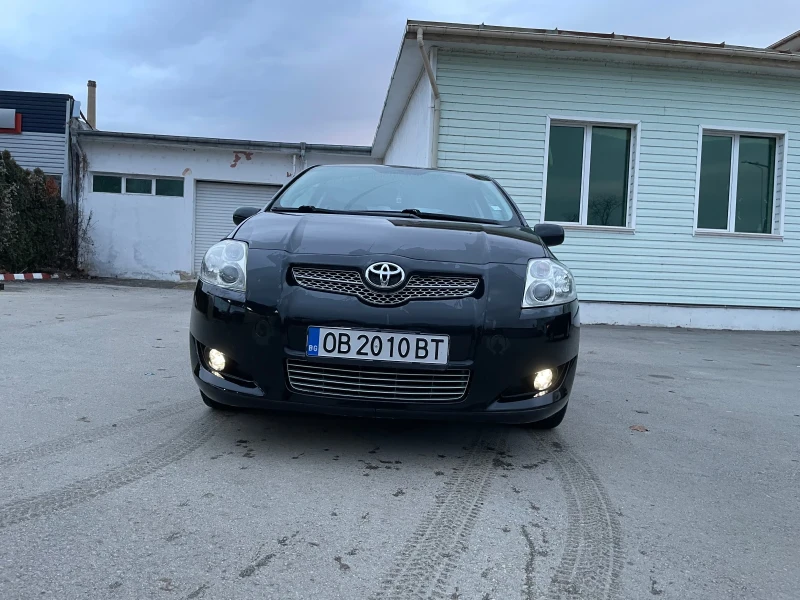 Toyota Auris 1.33 VVTI, снимка 3 - Автомобили и джипове - 53500229