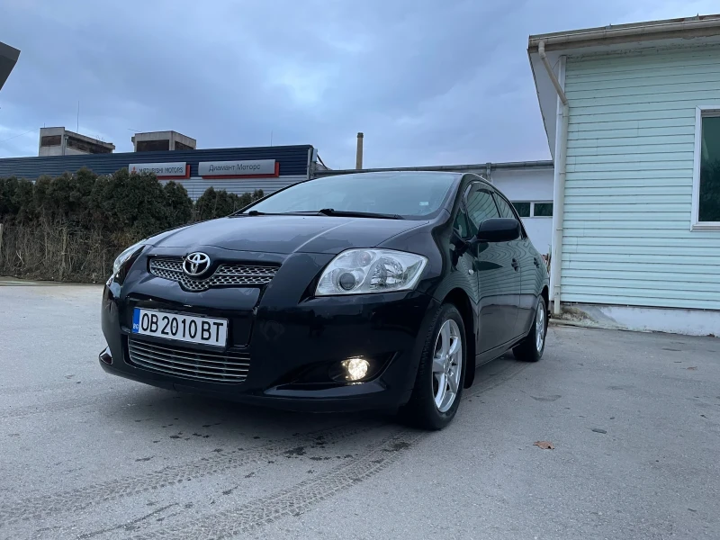Toyota Auris 1.33 VVTI, снимка 2 - Автомобили и джипове - 53500229