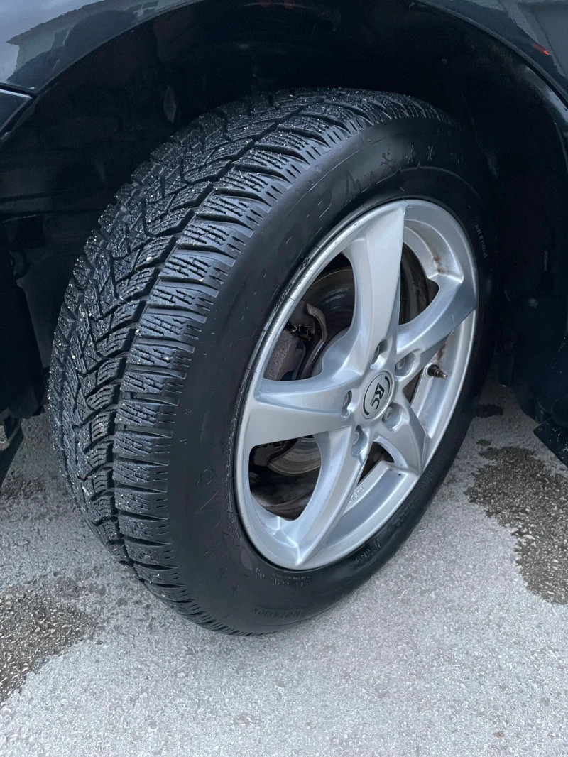 Toyota Auris 1.33 VVTI, снимка 14 - Автомобили и джипове - 53500229