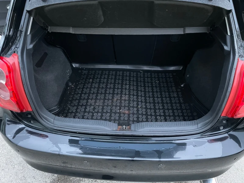 Toyota Auris 1.33 VVTI, снимка 13 - Автомобили и джипове - 53500229