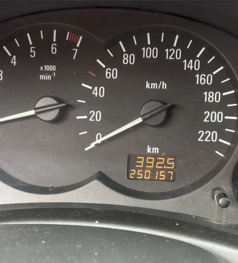 Opel Corsa, снимка 4 - Автомобили и джипове - 53501794