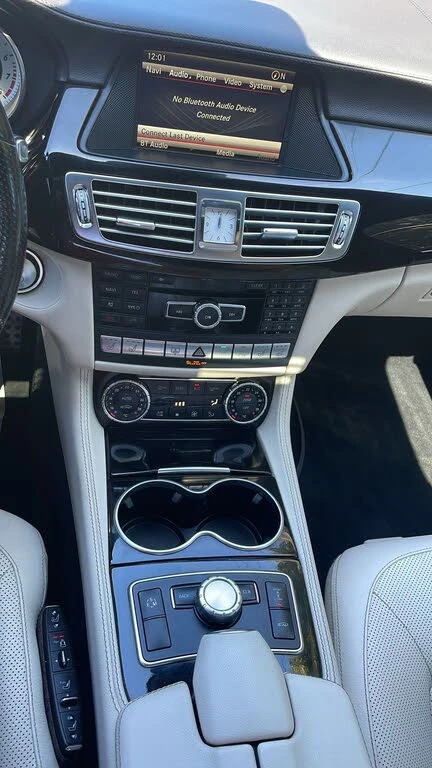 Mercedes-Benz CLS 550 * АВТО КРЕДИТ* ЦЕНА ДО БГ * СЕРВИЗНА ИСТОРИЯ *  - изображение 8