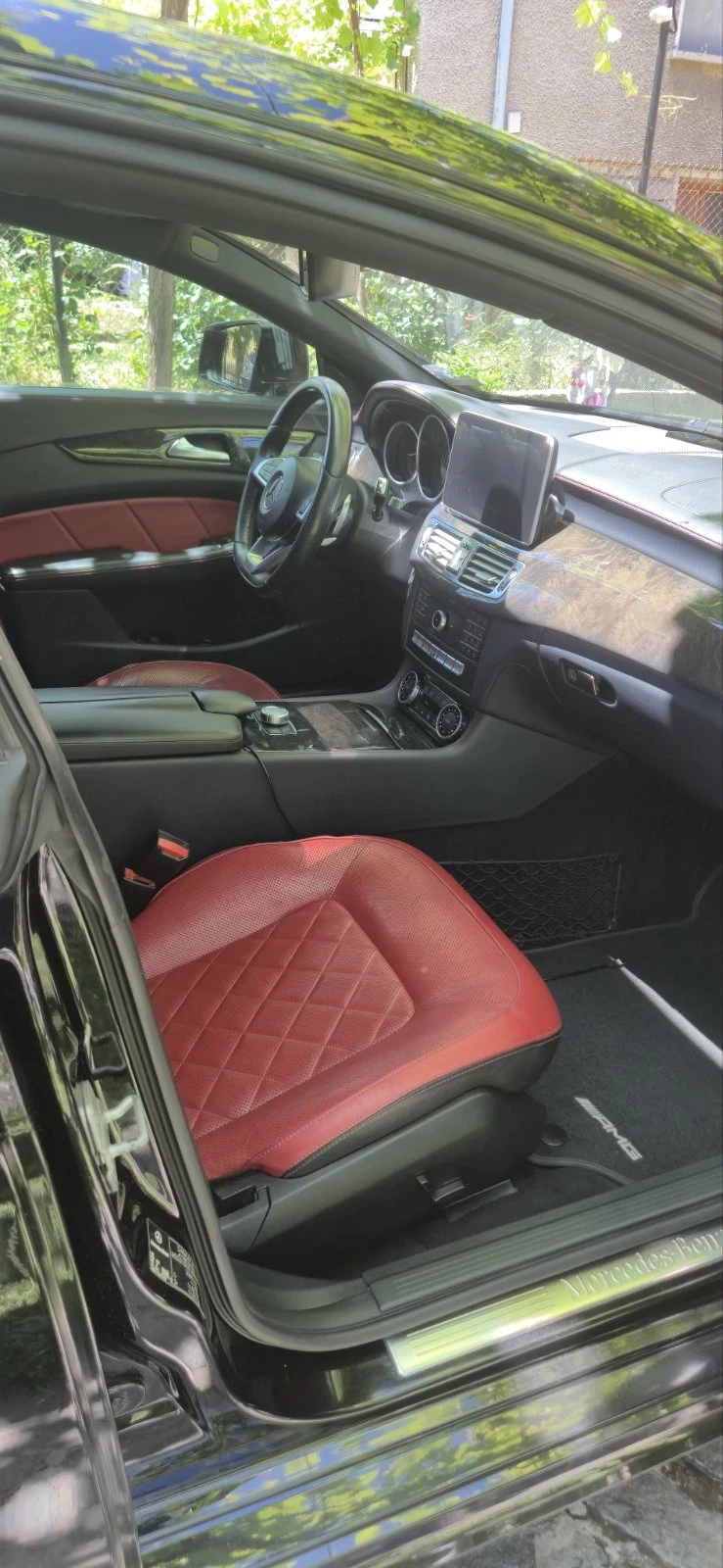 Mercedes-Benz CLS 350 Multibeam/Designo/ActiveSound/AMG, снимка 7 - Автомобили и джипове - 53539256